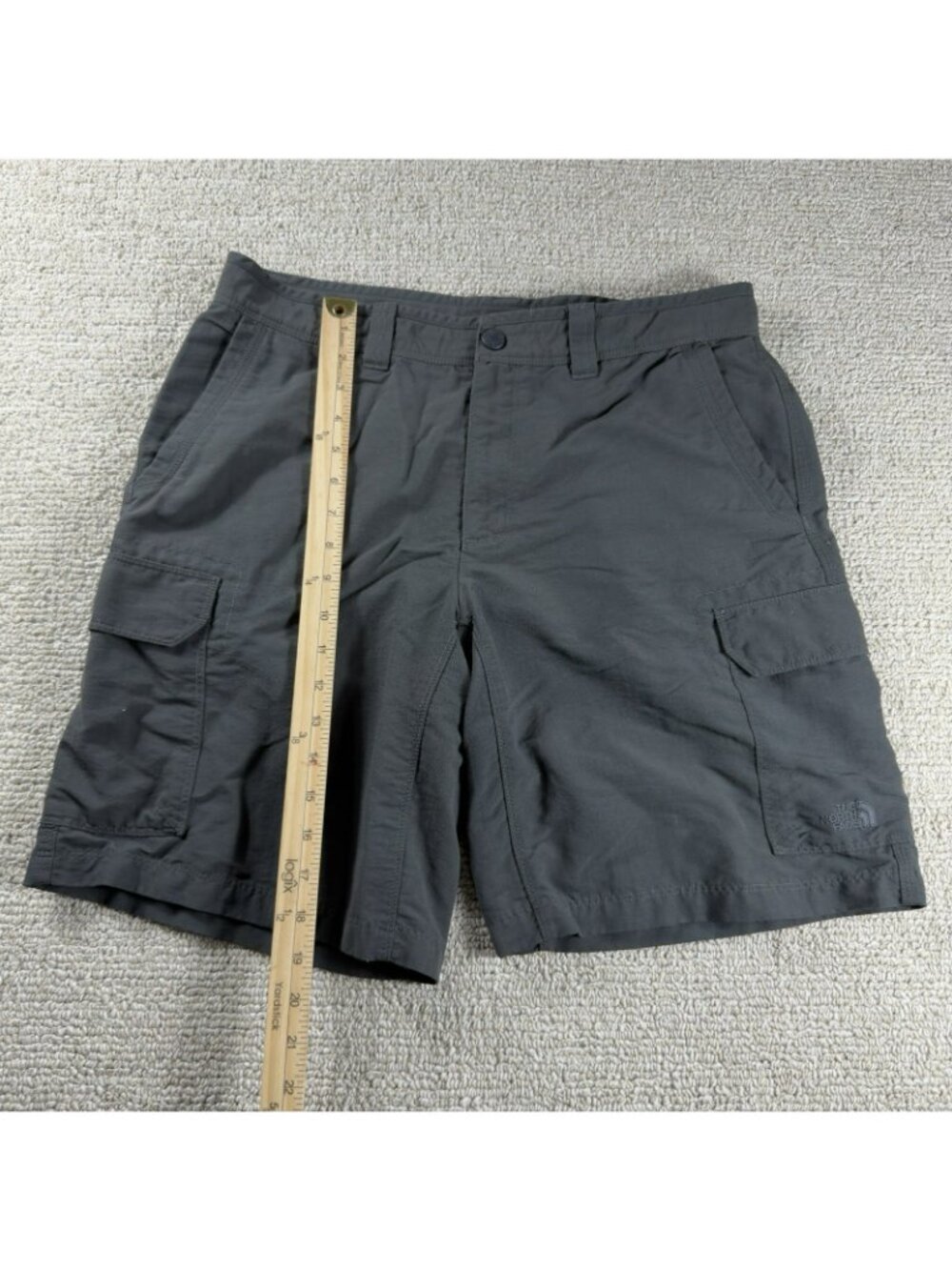 The North Face Khaki Cargo Shorts Gray Men’s Size 32 x 9 - Picture 4 of 6